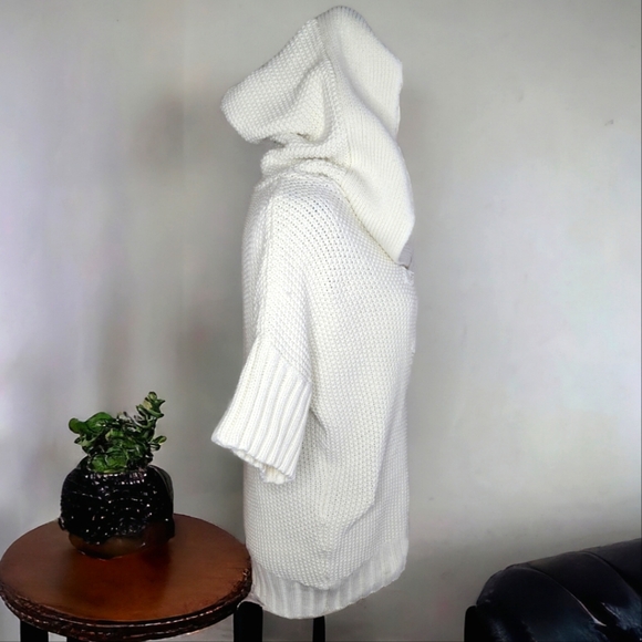 KISMET Knit Oversized 3/4 Sleeve Sweater- Small - Picture 3 of 6